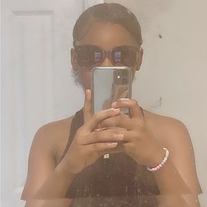 Meet your Posher, Pierrette